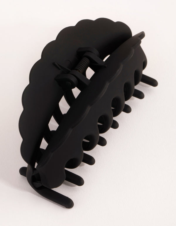 Black Scalloped Edge Claw