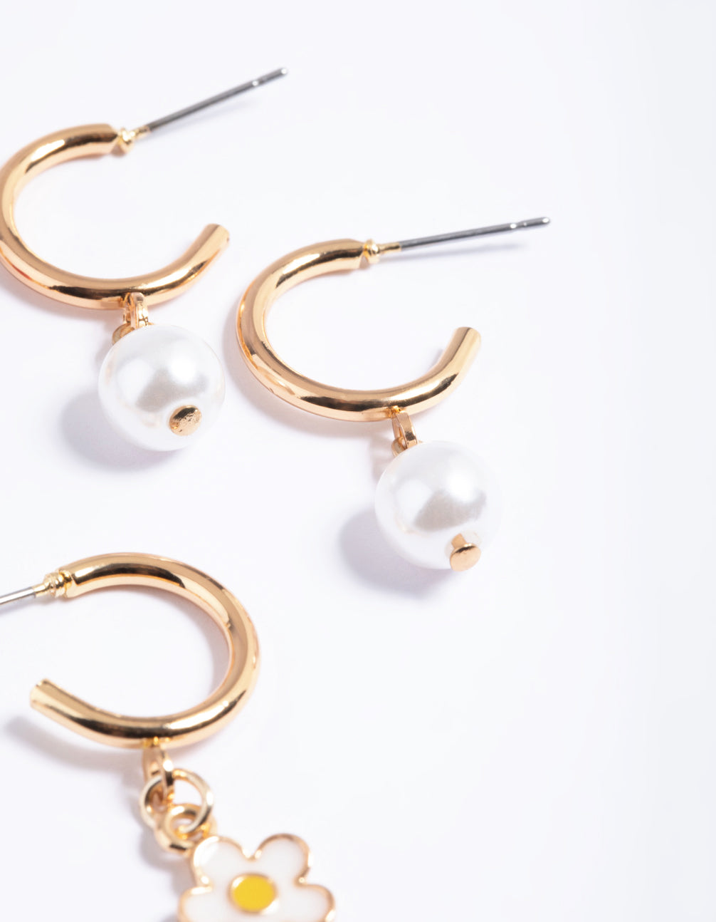 Gold Pearly Daisy Huggie Pack Earrings