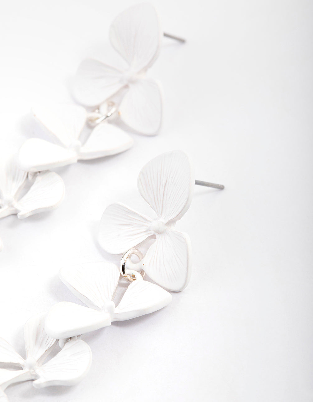 White Graduated Flower Drop Earrings