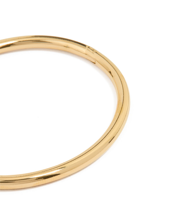 This waterproof gold plated stainless steel simple hinge bracelet showcases close up view