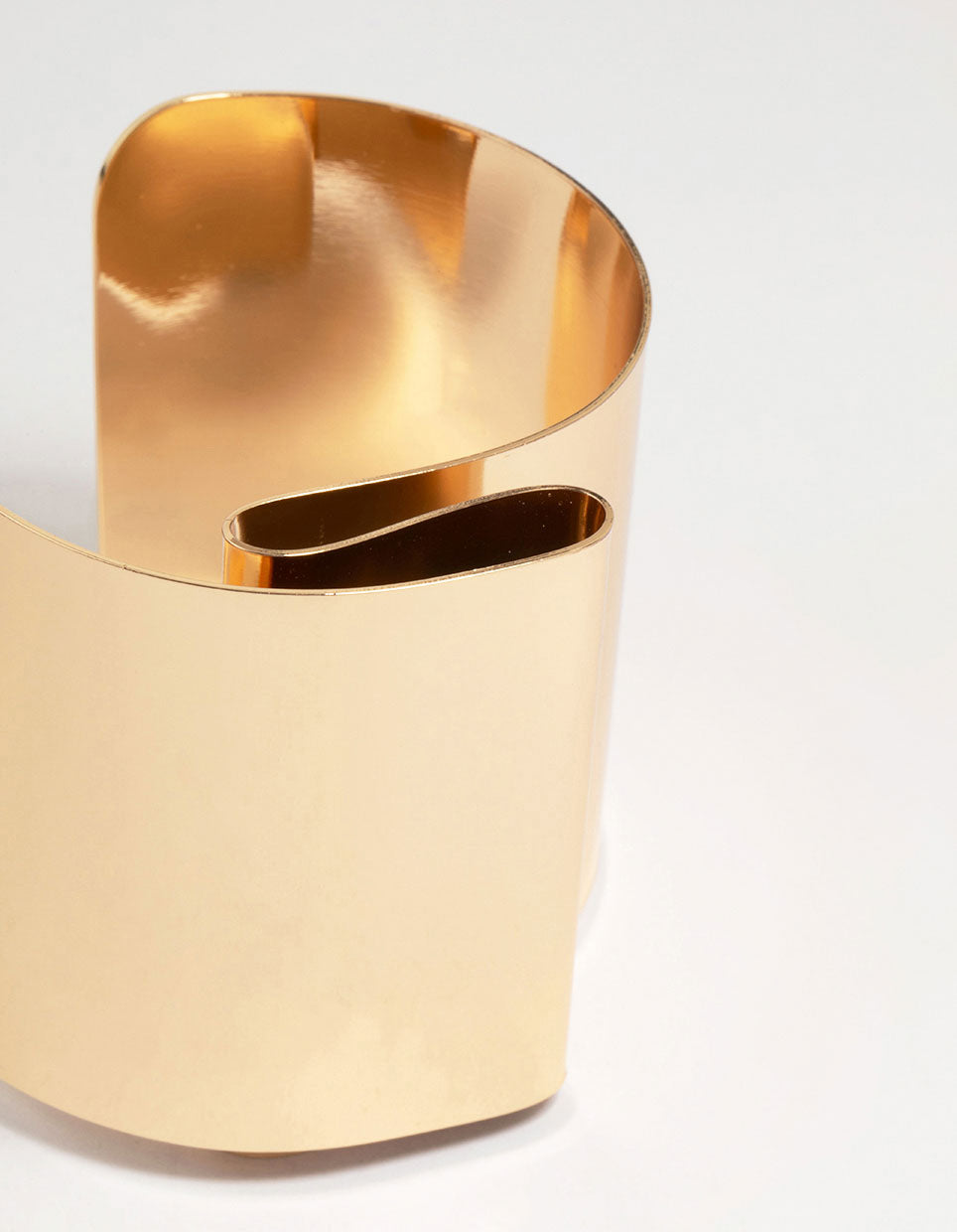 Gold Thick Bent Swirl Wrist Cuff