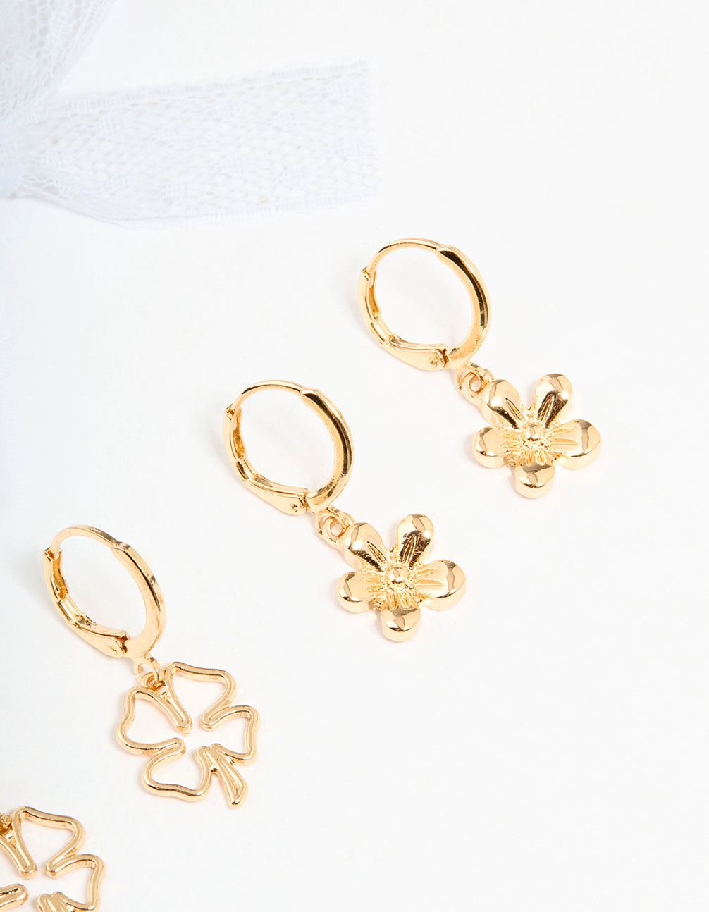 Gold White Bow & Clover Shoe Charms Pack