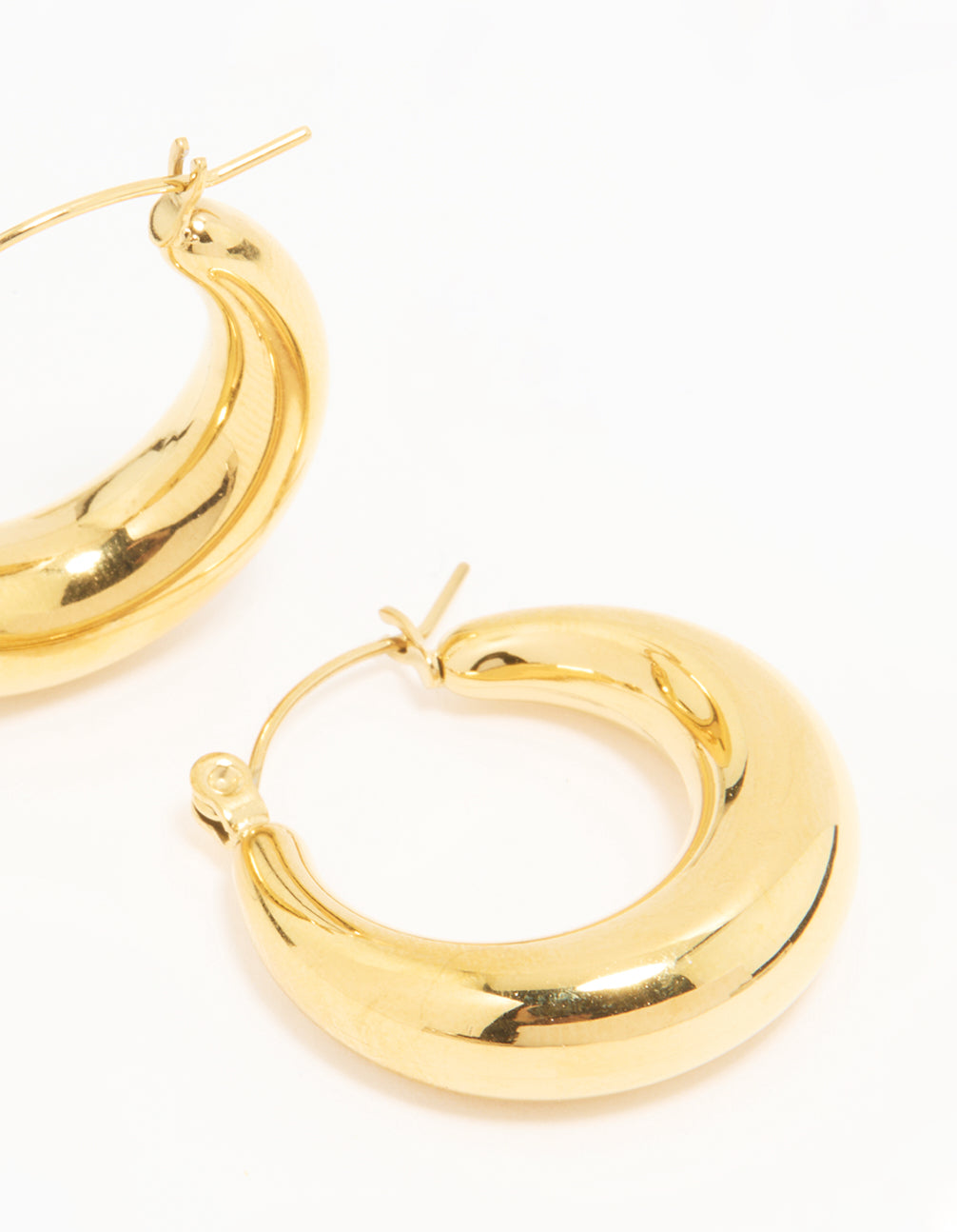 Highlighting waterproof small chunky hoop earrings in gold plated stainless steel post detail view