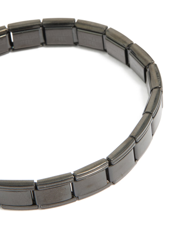Featuring a waterproof mens black coated metal stainless steel stretch link chain bracelet in dimgrey close up view