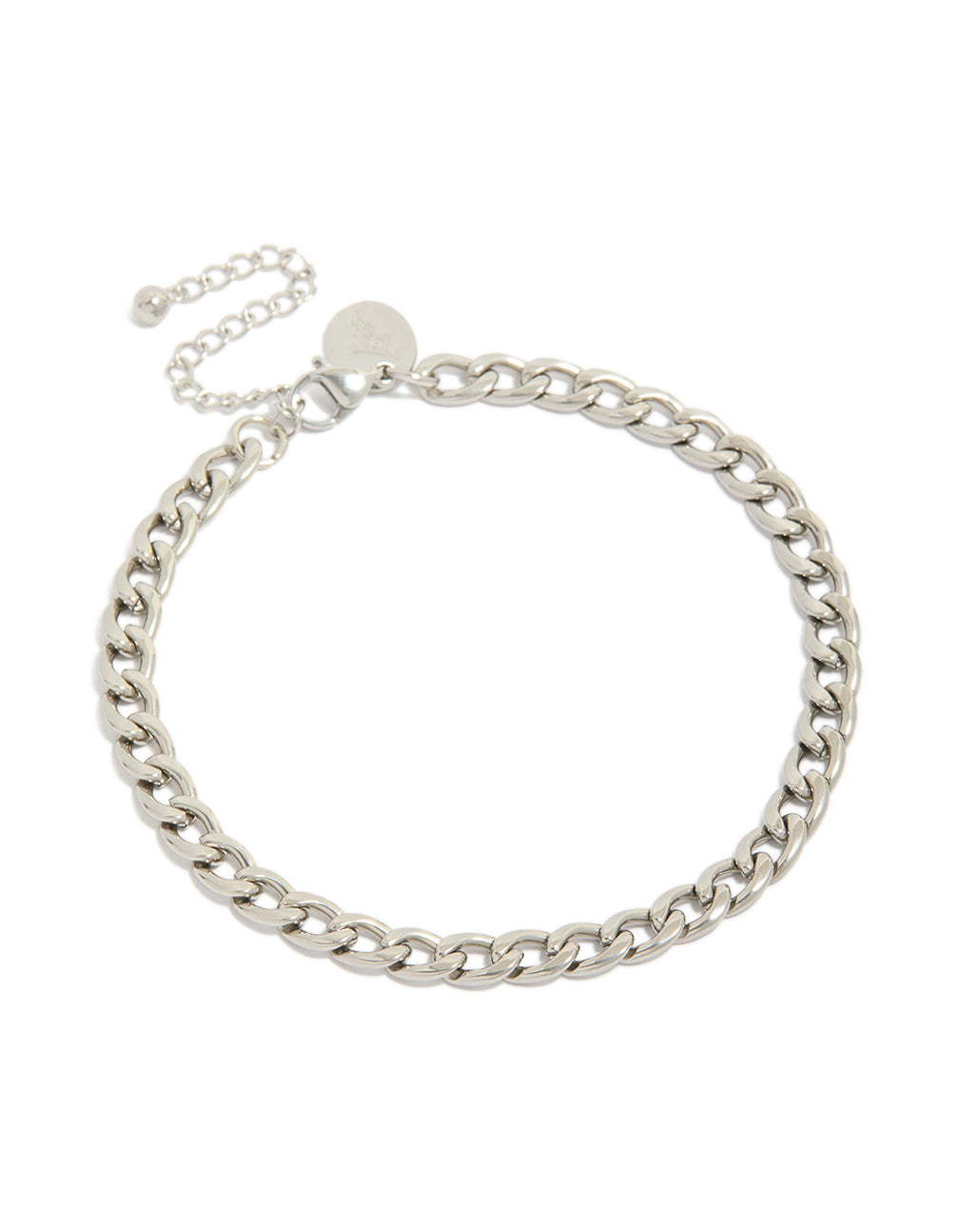 Showcasing a mens waterproof stainless steel classic curb chain bracelet in silver front view