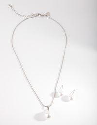 Silver Classic Pearl Jewellery Set - link has visual effect only
