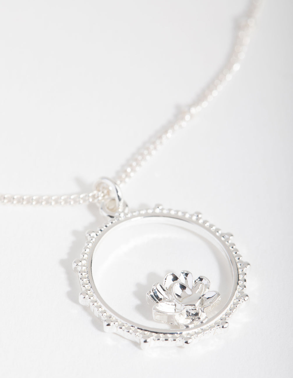 Silver Plated Flower Circle Necklace