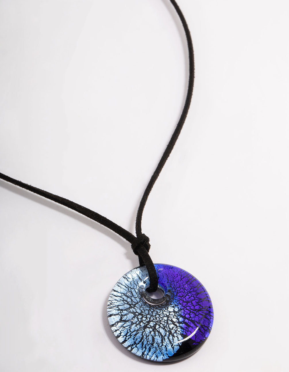 Gold Cracked Pattern Disc Necklace