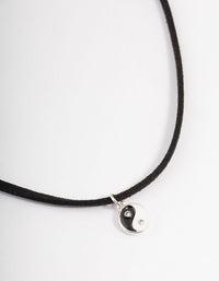 Black Small Yin & Yang Choker - link has visual effect only