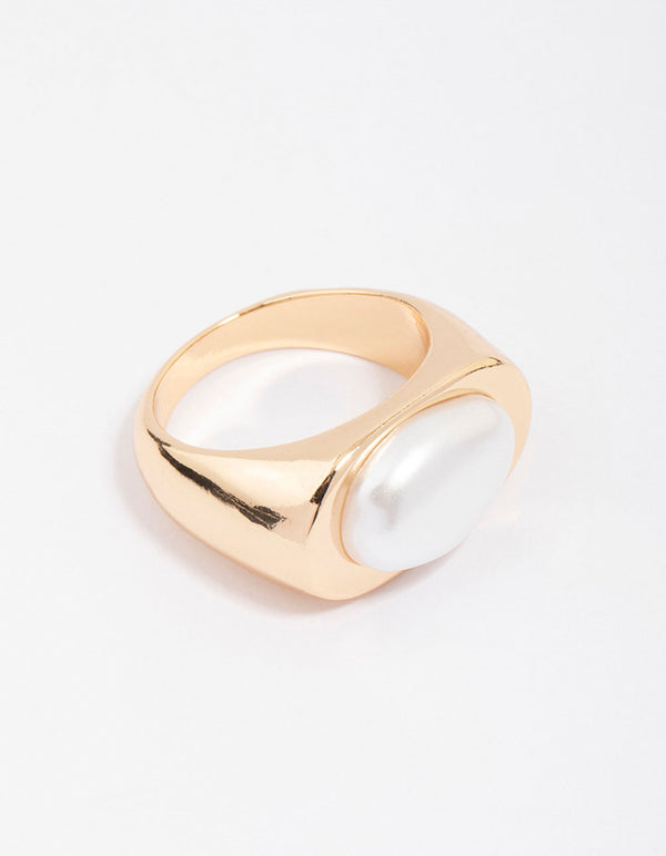 Gold Oval Pearl Signet Ring