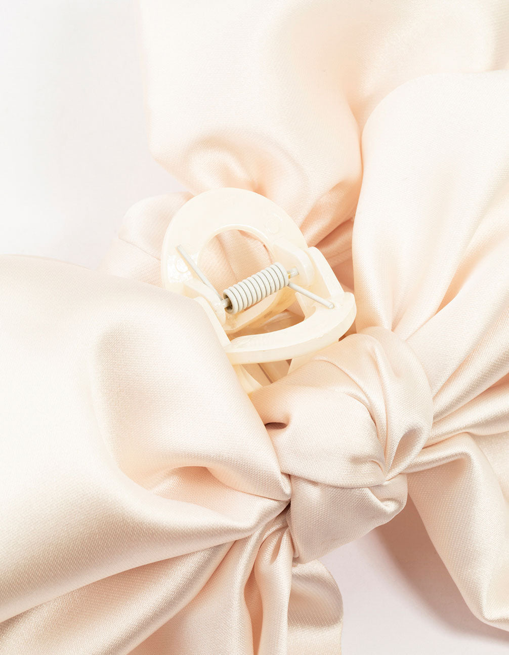 Large Cream Fabric Knotted Bow Clip