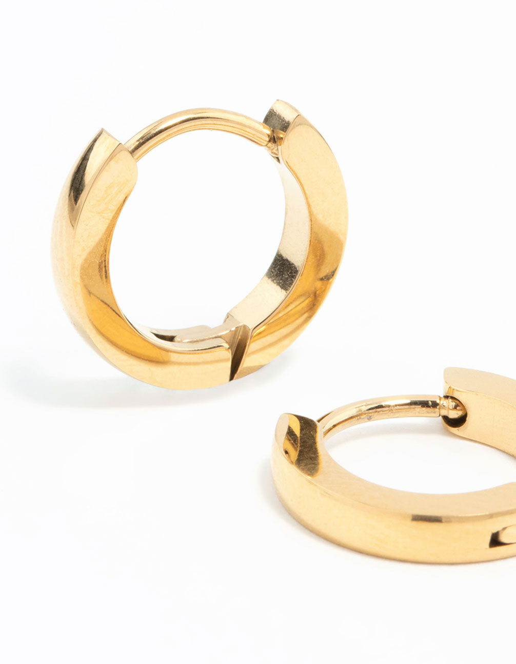 Highlighting waterproof gold plated stainless steel thin clicker earrings with detailed craftsmanship close up view