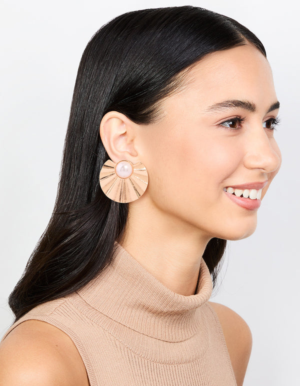 Gold Pearl Wavy Stud Earrings