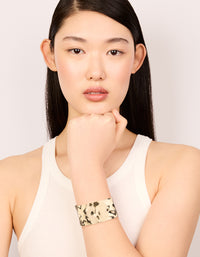 Gold Hammered Classic Wrist Cuff - link has visual effect only