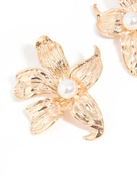 Gold Pearl Textured Flower Stud Earrings - link has visual effect only
