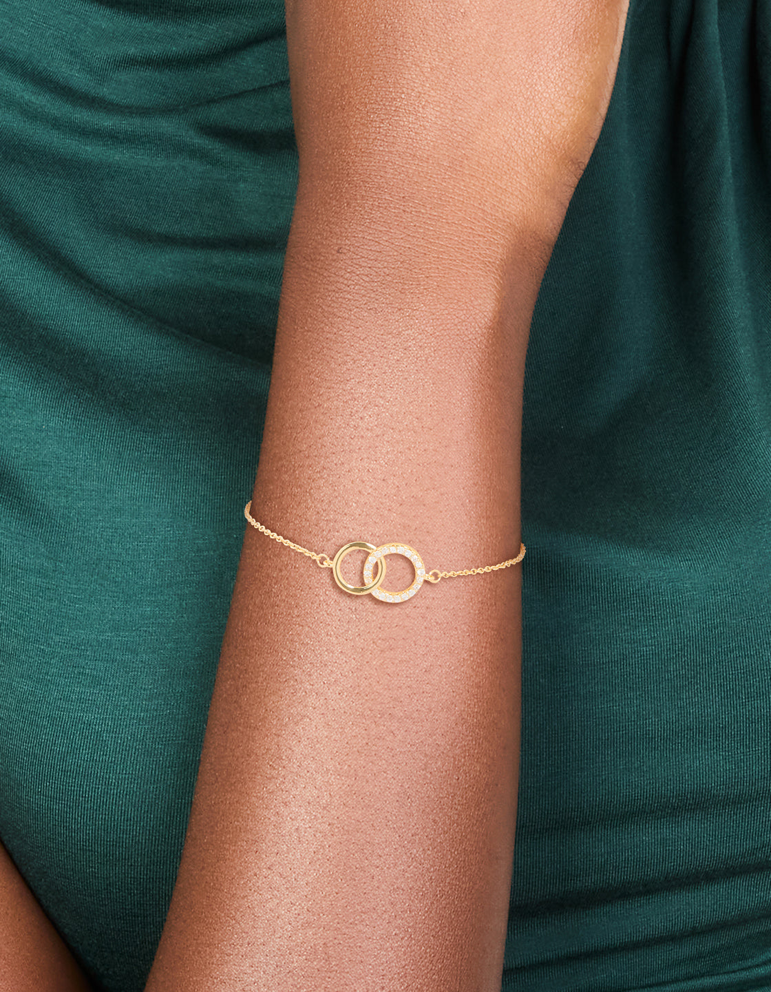 Gold Plated Cubic Zirconia Linked Circle Bracelet