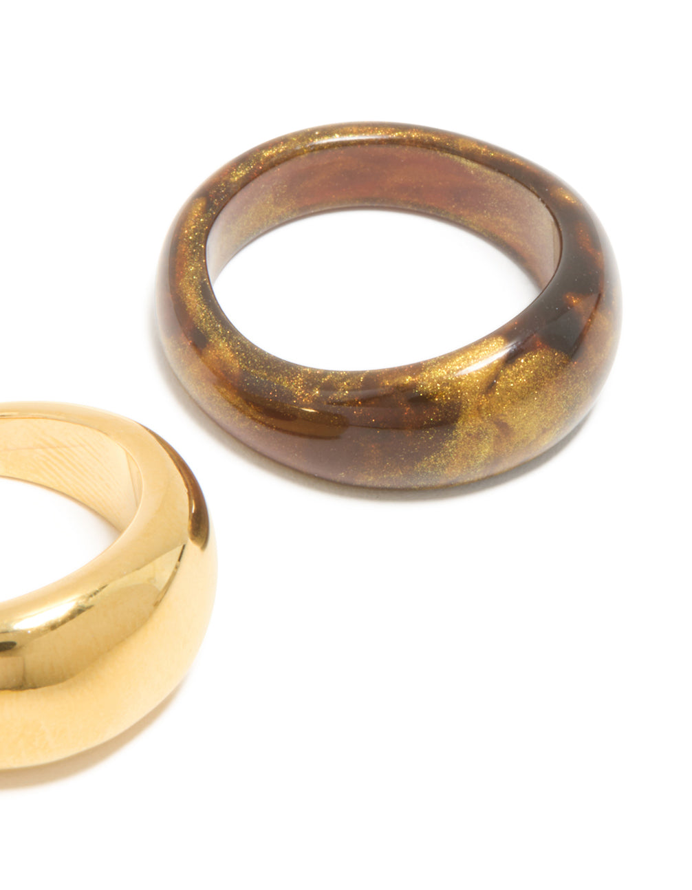 Designed with waterproof gold plated stainless steel and brown modern stacking rings in a 2-pack featuring glitter and chunky style side detail view
