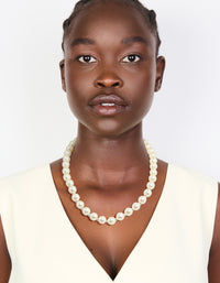 Silver Plated Diamante & Pearl Necklace - link has visual effect only