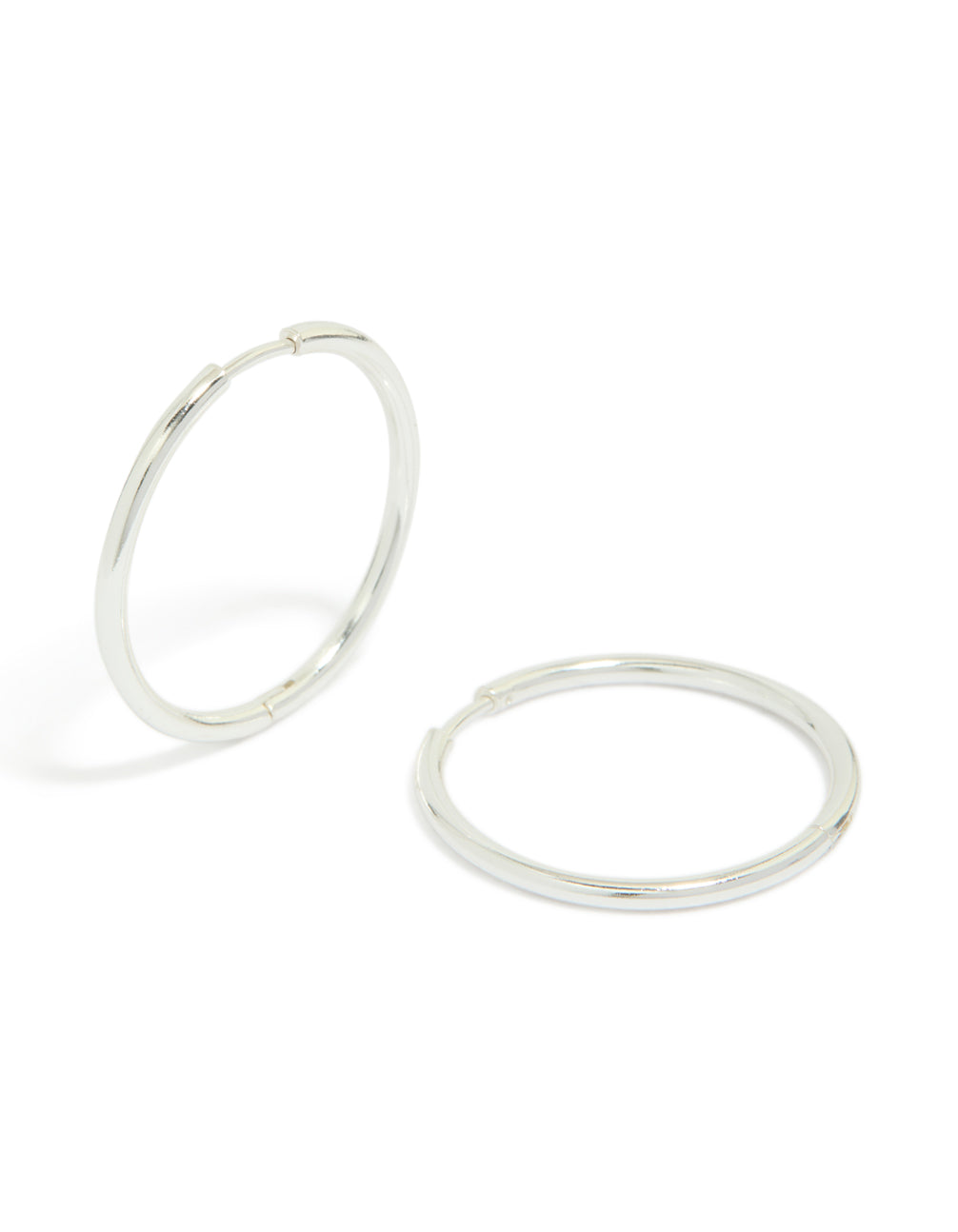 Showcasing waterproof silver plated stainless steel clicker hoop earrings 30 MM front view