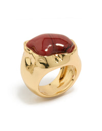 Highlighting a gold plated chunky molten burgundy stone ring in maroon side detail view - link has visual effect only