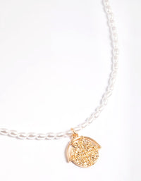 Gold Pearly Disc Pendant Necklace - link has visual effect only